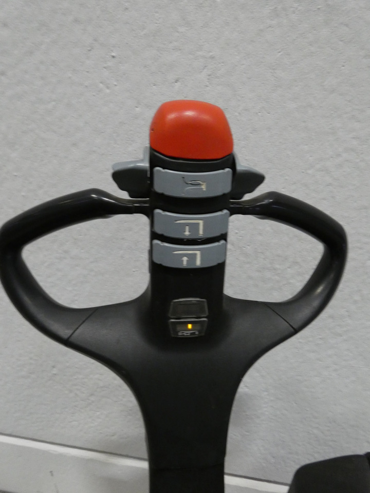 Still ECU16 - Transpaleta: foto 3 Still ECU16 - Transpaleta: foto 3