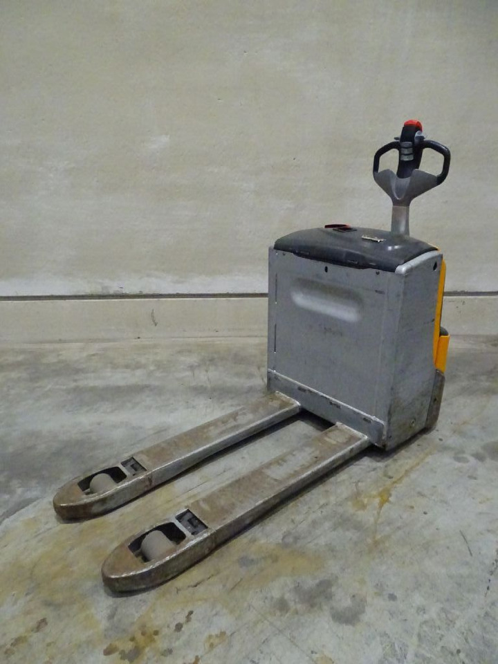 Still EXU16 - Transpaleta: foto 1 Still EXU16 - Transpaleta: foto 1