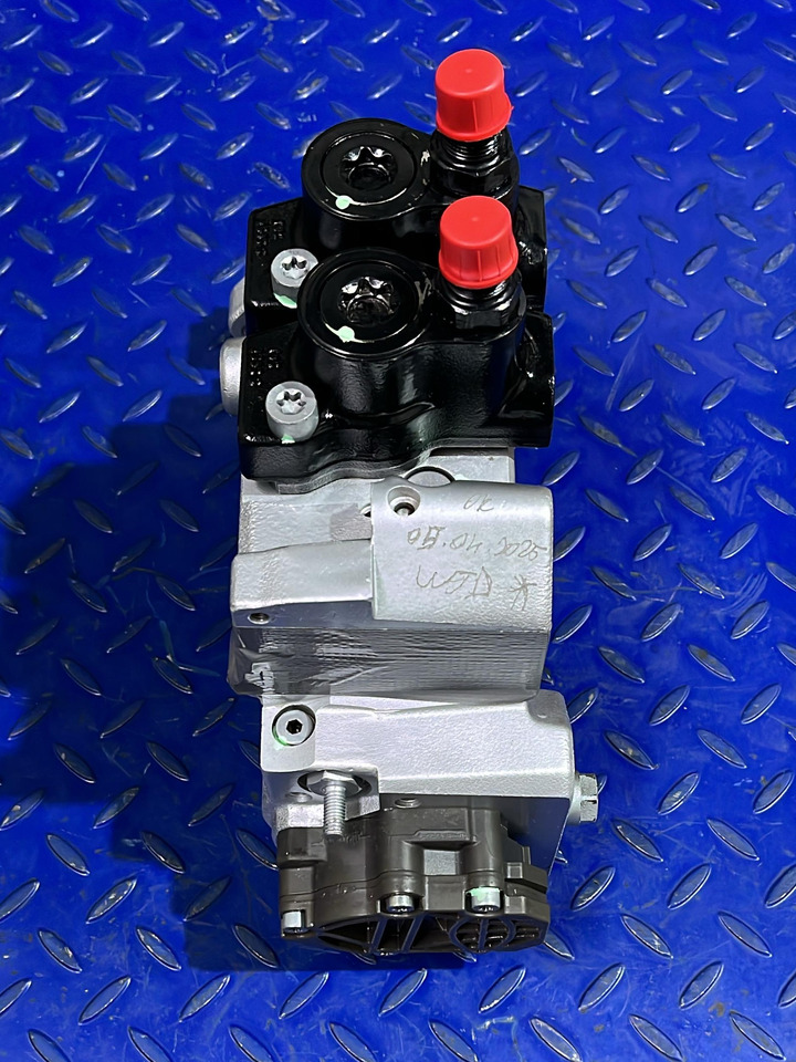 Mercedes Actros MP4 Diesel Pump A4700902150 Euro 6 - Bomba de combustible: foto 4 Mercedes Actros MP4 Diesel Pump A4700902150 Euro 6 - Bomba de combustible: foto 4