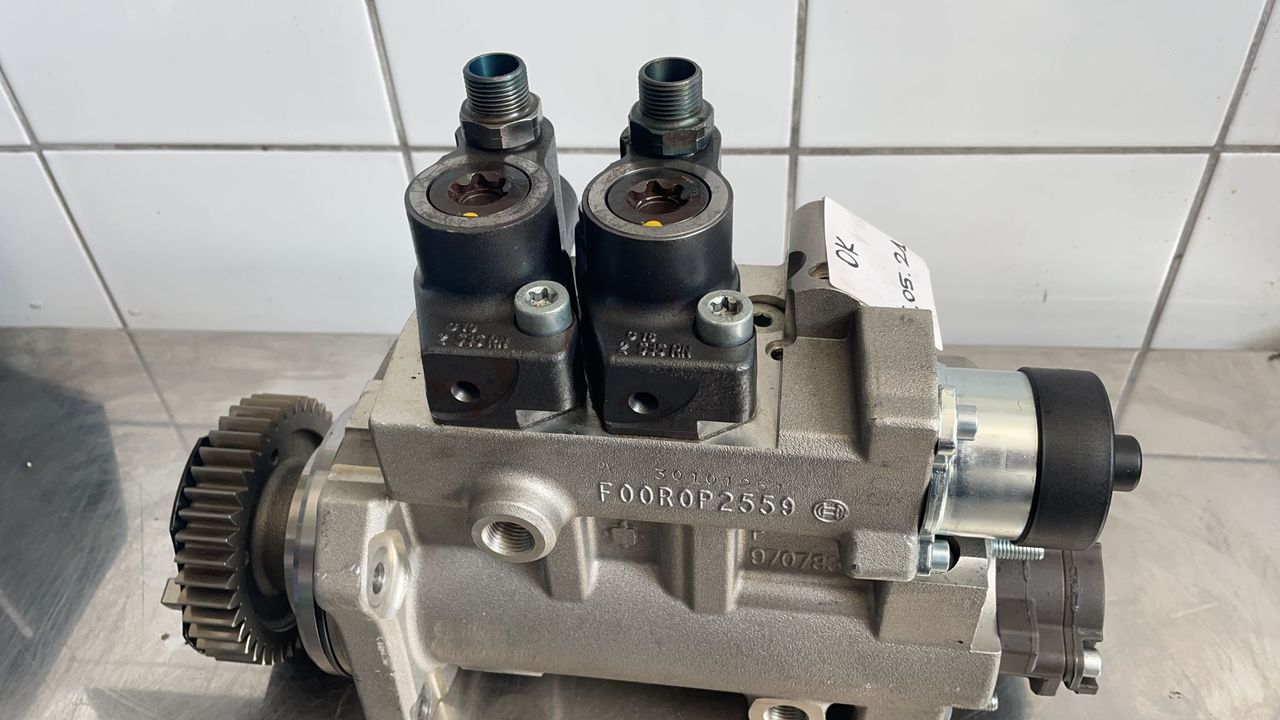 Mercedes Actros MP4 Injection Pump A4700900850 - Bomba de combustible para Camión: foto 5 Mercedes Actros MP4 Injection Pump A4700900850 - Bomba de combustible para Camión: foto 5