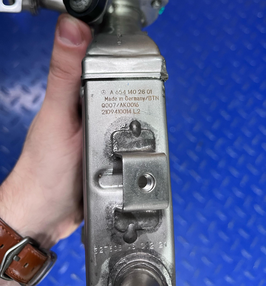 Mercedes Benz A6541402801 and EGR Valve A6541405700 - Enfriador EGR: foto 3 Mercedes Benz A6541402801 and EGR Valve A6541405700 - Enfriador EGR: foto 3