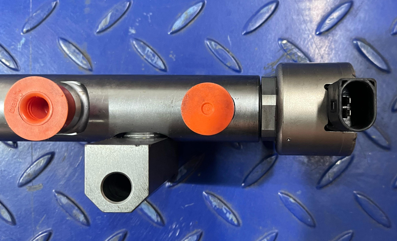 Mercedes Common Rail Pipe A9360780845 - Sistema de combustible: foto 1 Mercedes Common Rail Pipe A9360780845 - Sistema de combustible: foto 1