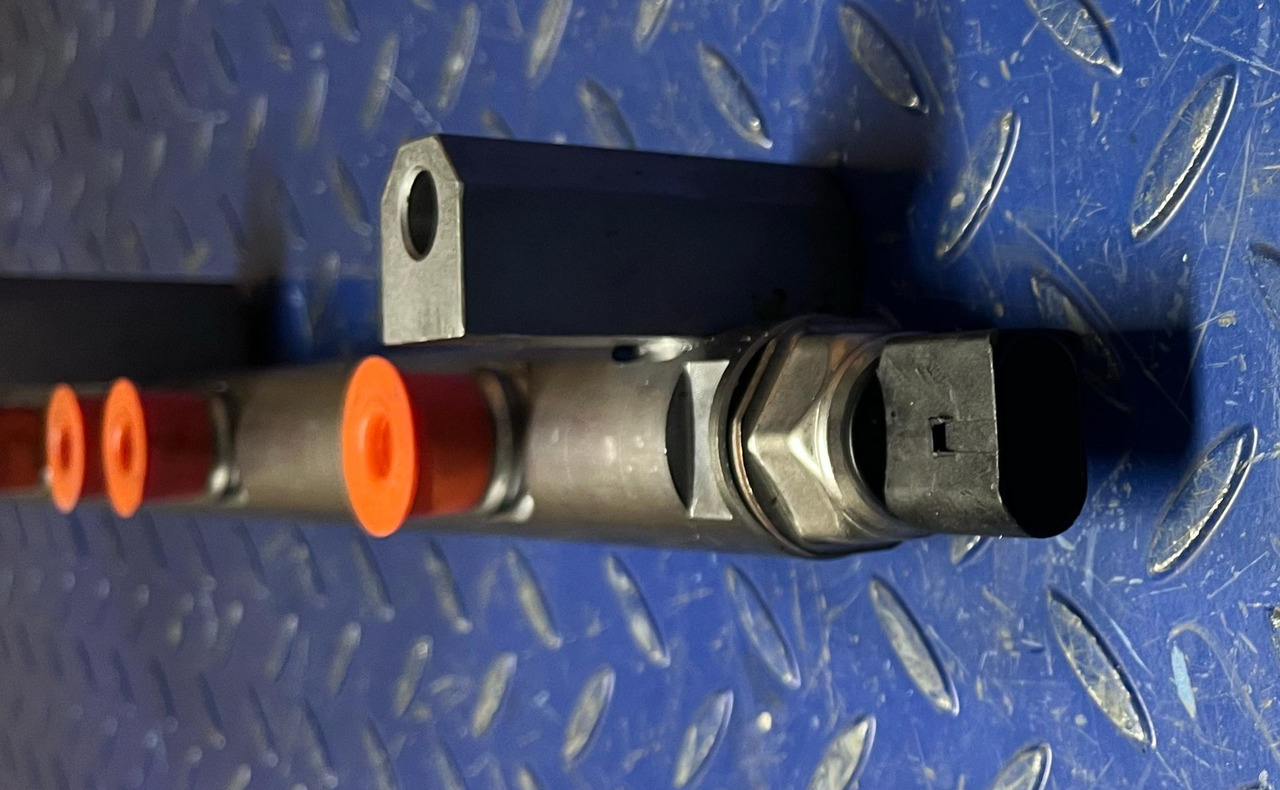 Mercedes Common Rail Pipe A9360780845 - Sistema de combustible: foto 3 Mercedes Common Rail Pipe A9360780845 - Sistema de combustible: foto 3