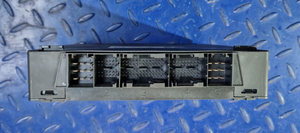 MERCEDES-BENZ Control Device Actros Mp4 CPC3 A0044464702 - Recambio para Otros maquinaria: foto 2 MERCEDES-BENZ Control Device Actros Mp4 CPC3 A0044464702 - Recambio para Otros maquinaria: foto 2