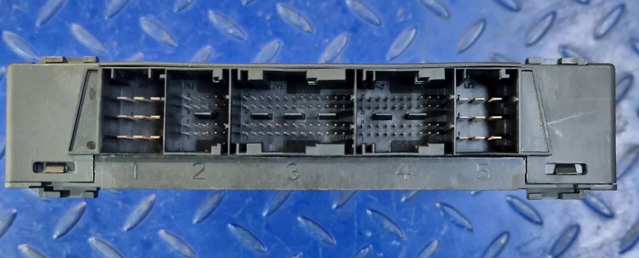 MERCEDES-BENZ Control Device CPC3 A0044465802 Actros Mp4 - Recambio para Otros maquinaria: foto 2 MERCEDES-BENZ Control Device CPC3 A0044465802 Actros Mp4 - Recambio para Otros maquinaria: foto 2