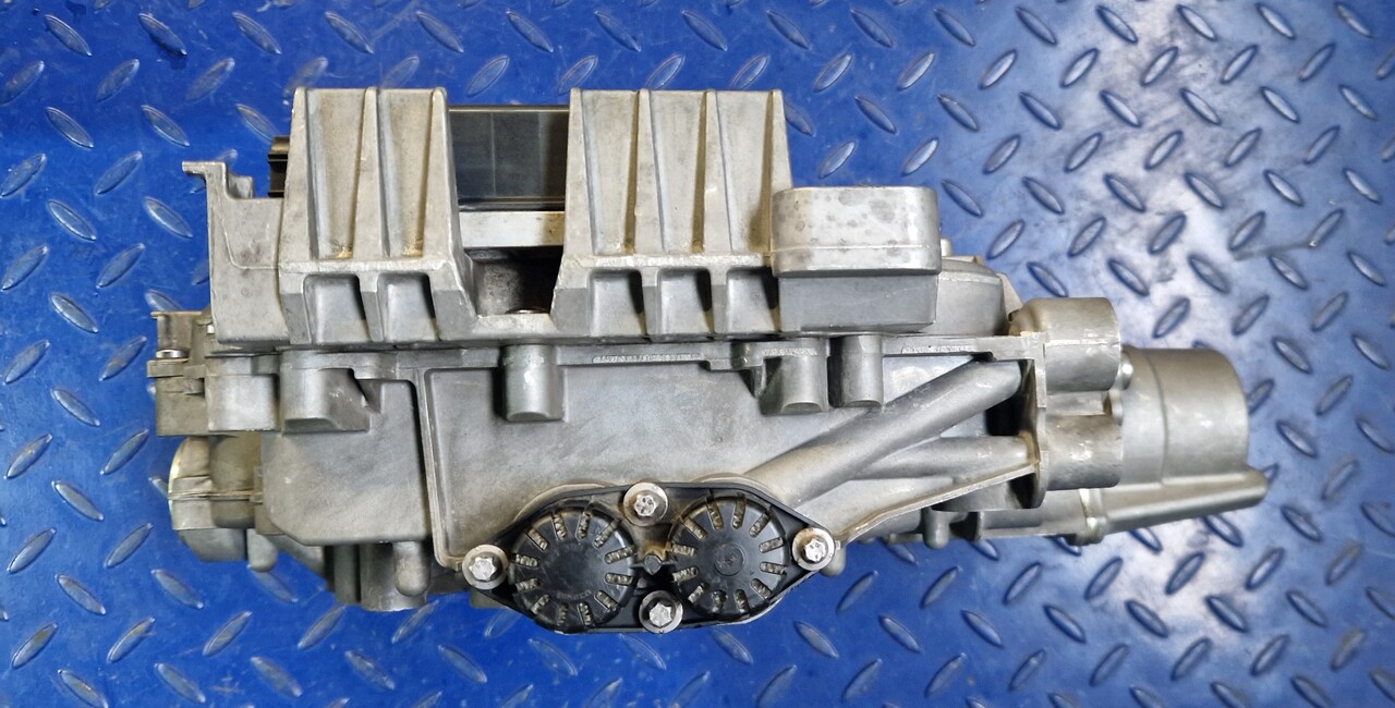 Mercedes MB Actros MP4 transmission shifting cylinder A9602603863 - Recambio para Otros maquinaria: foto 3 Mercedes MB Actros MP4 transmission shifting cylinder A9602603863 - Recambio para Otros maquinaria: foto 3