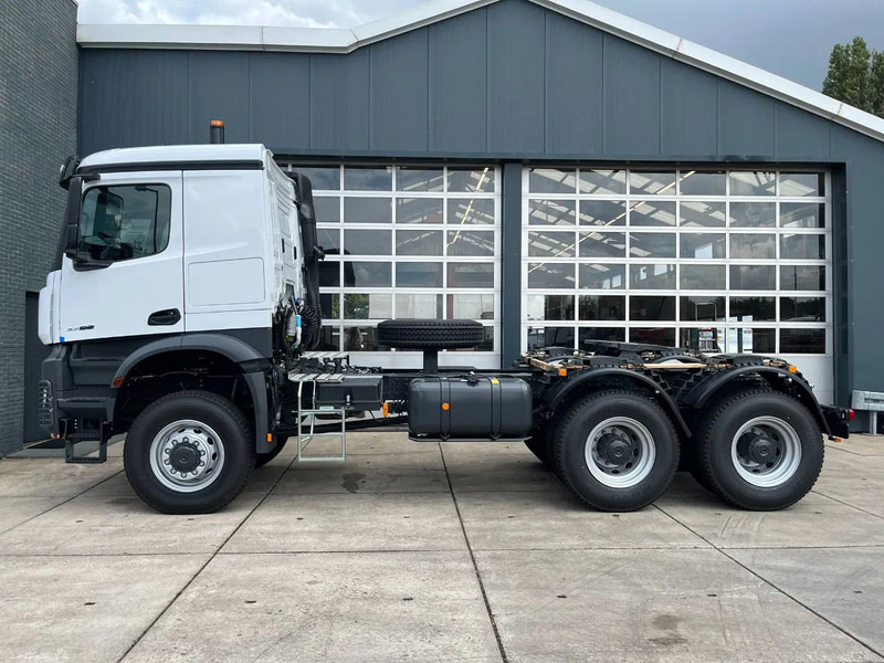 Mercedes-Benz Arocs 4058 AS 6x6 Tractor Head 180T Push Pull euro3 (Pre order) - Cabeza tractora: foto 2 Mercedes-Benz Arocs 4058 AS 6x6 Tractor Head 180T Push Pull euro3 (Pre order) - Cabeza tractora: foto 2