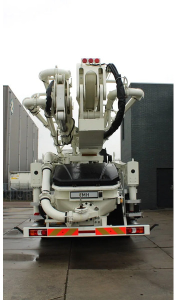 Mercedes-Benz Arocs 4140 8x4 Sany SY43 Concrete pump Build by Putzmeister - Camión bomba de hormigón: foto 4 Mercedes-Benz Arocs 4140 8x4 Sany SY43 Concrete pump Build by Putzmeister - Camión bomba de hormigón: foto 4