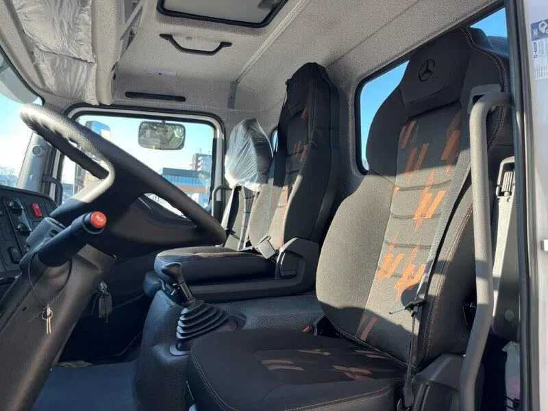 Camión cisterna para transporte de combustible nuevo Mercedes-Benz Atego 1418 4x2 Fuel Tank Truck: foto 12 Camión cisterna para transporte de combustible nuevo Mercedes-Benz Atego 1418 4x2 Fuel Tank Truck: foto 12