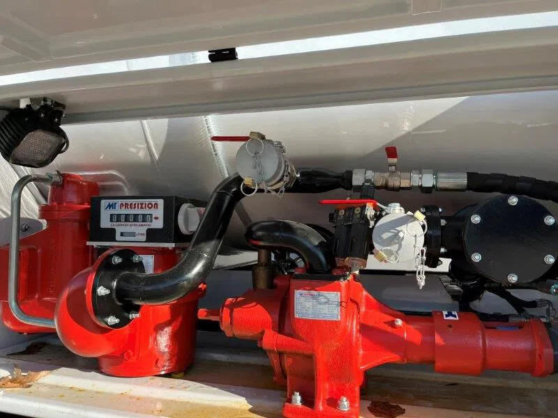 Camión cisterna para transporte de combustible nuevo Mercedes-Benz Atego 1418 4x2 Fuel Tank Truck: foto 10 Camión cisterna para transporte de combustible nuevo Mercedes-Benz Atego 1418 4x2 Fuel Tank Truck: foto 10
