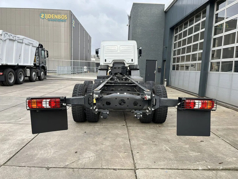 Mercedes-Benz Axor 3344 6x4 Chassis Cabin - Camión chasis: foto 5 Mercedes-Benz Axor 3344 6x4 Chassis Cabin - Camión chasis: foto 5