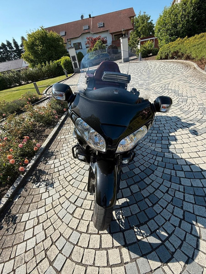 Honda GL1800 SC47*Krossline*Audio*Wilbers*SR Racing - Motocicleta: foto 2 Honda GL1800 SC47*Krossline*Audio*Wilbers*SR Racing - Motocicleta: foto 2