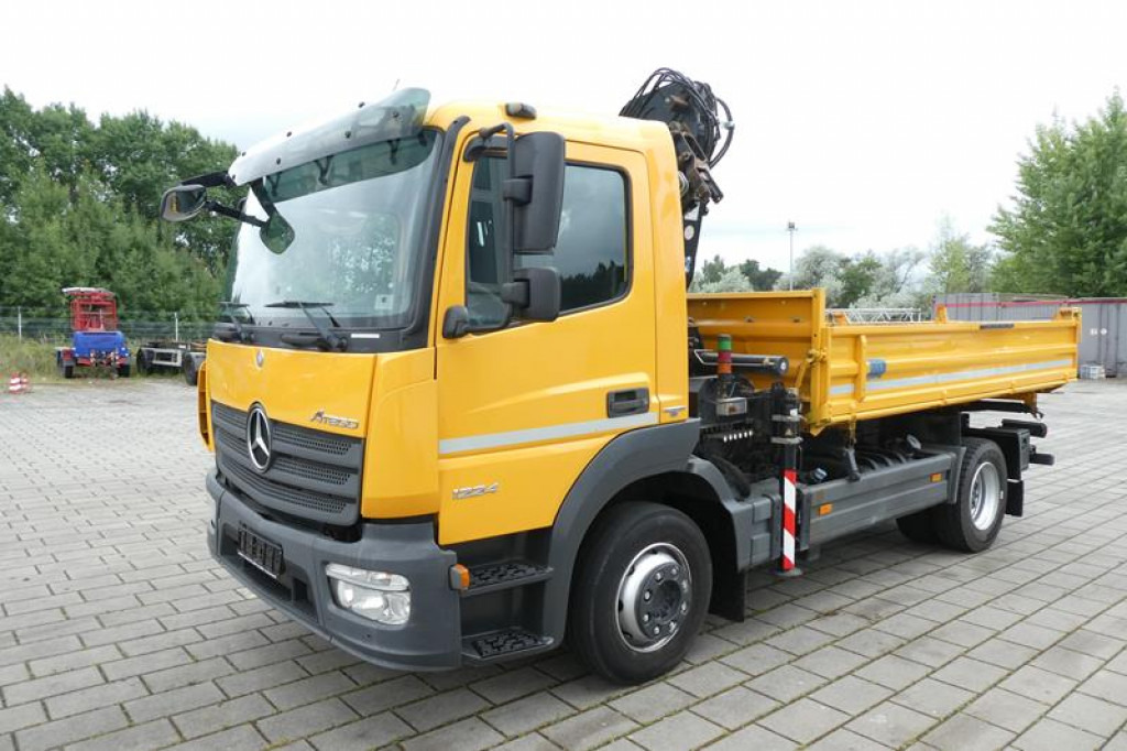 Camión volquete, Camión grúa MERCEDES-BENZ Atego 1224 K 2-Achs Kipper Kran 2x Hdr Ausschub Greiferst.: foto 9