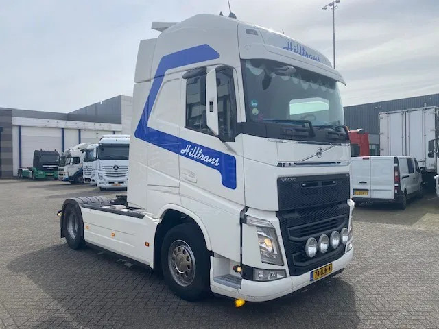 Volvo FH 13.460 XL cabine, euro 6 , full spoilered, smart tacho , new clutch ,beauty..... - Cabeza tractora: foto 2 Volvo FH 13.460 XL cabine, euro 6 , full spoilered, smart tacho , new clutch ,beauty..... - Cabeza tractora: foto 2