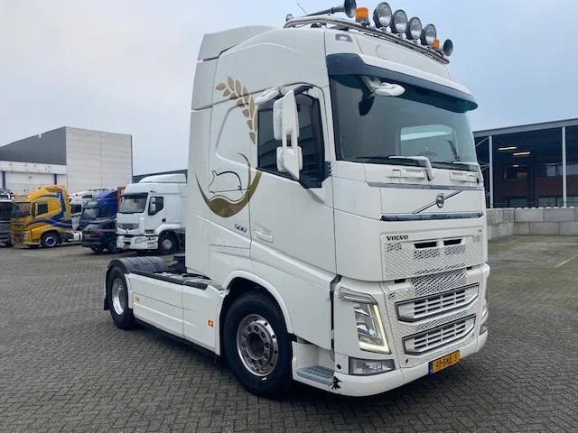 Volvo FH 500 , euro 6 met hydrauliek en lage km stand......compleet uitgevoerd..... - Cabeza tractora: foto 2 Volvo FH 500 , euro 6 met hydrauliek en lage km stand......compleet uitgevoerd..... - Cabeza tractora: foto 2