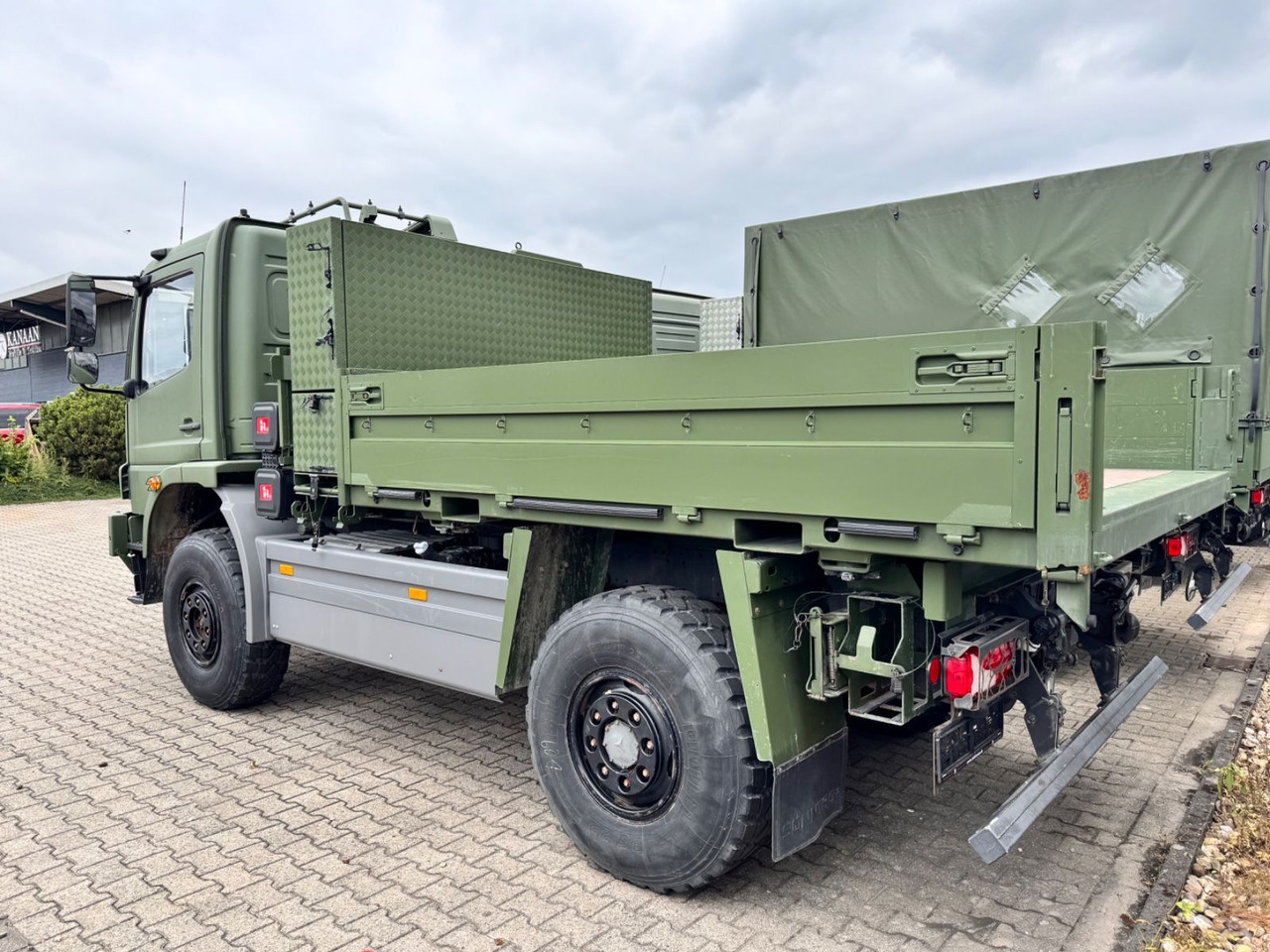 Mercedes-Benz 1018 Atego 4x4 Allrad Camper Expedition - Camión portacontenedore/ Intercambiable: foto 3 Mercedes-Benz 1018 Atego 4x4 Allrad Camper Expedition - Camión portacontenedore/ Intercambiable: foto 3