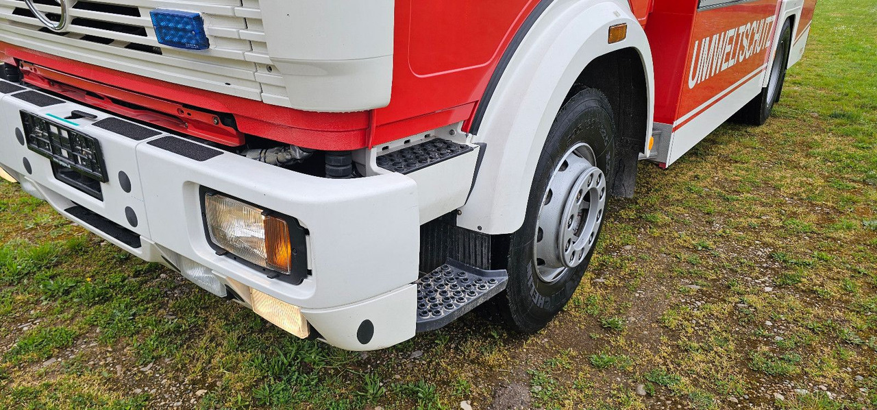 Camión Mercedes-Benz Feuerwehr 4 Sitzer Klima SK1827 V6 Traumzustand: foto 6