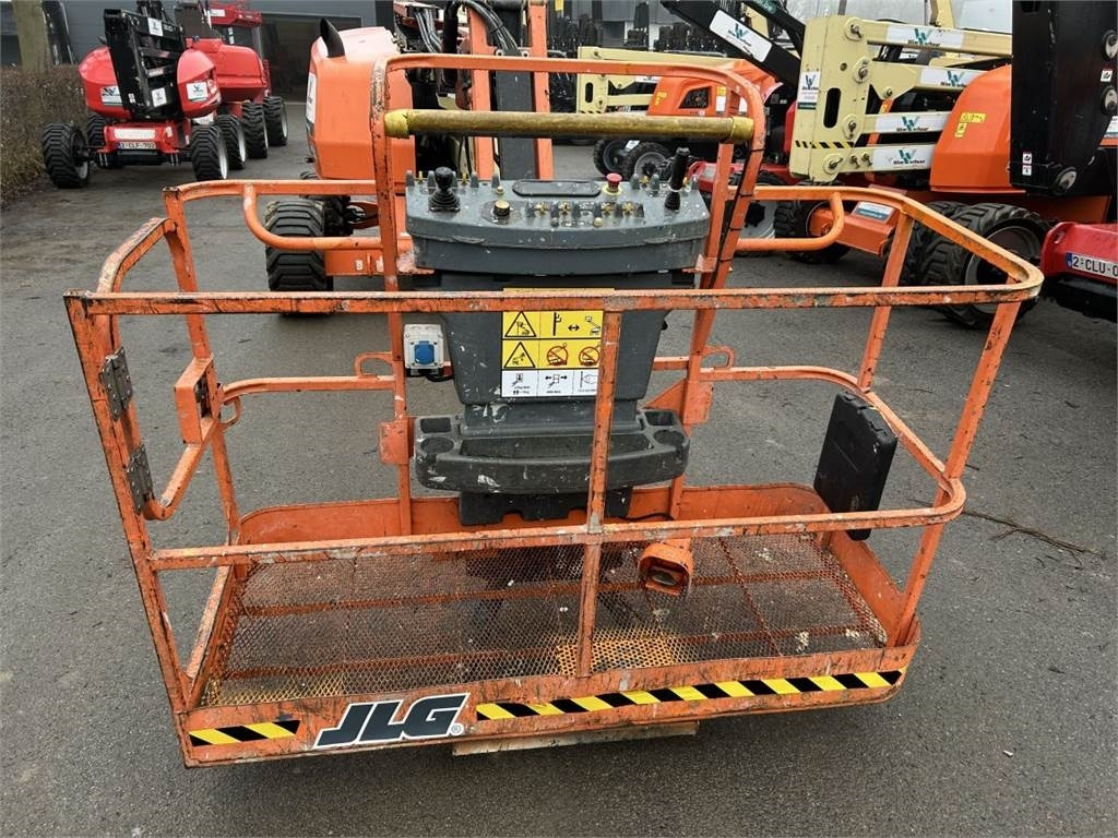 JLG 520AJ (2633) - Plataforma articulada: foto 5 JLG 520AJ (2633) - Plataforma articulada: foto 5