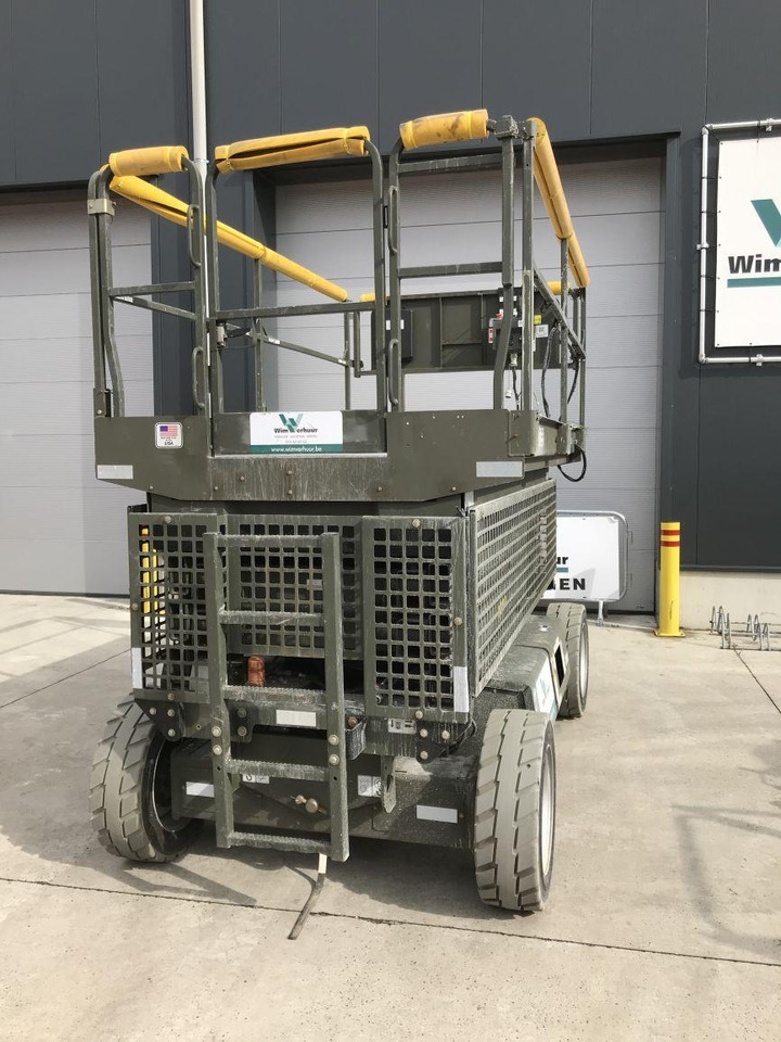 JLG M3369 (4331) - Plataforma de tijeras: foto 2 JLG M3369 (4331) - Plataforma de tijeras: foto 2