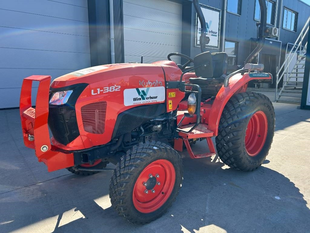 Kubota L1-382 HST - Tractor municipal: foto 2 Kubota L1-382 HST - Tractor municipal: foto 2