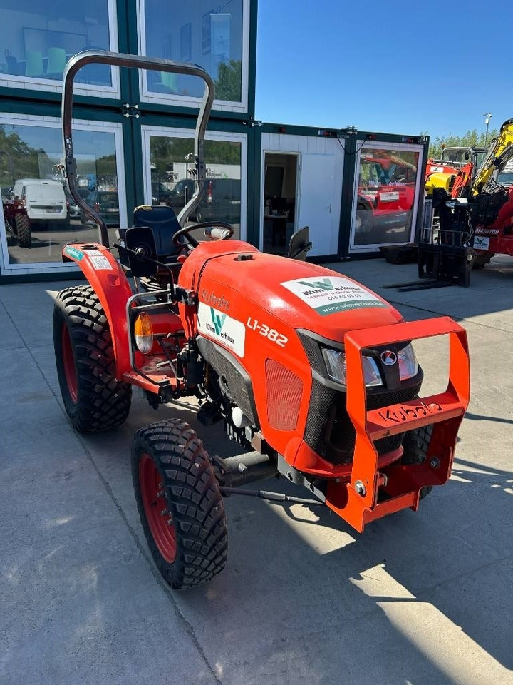 Kubota L1-382 HST - Tractor municipal: foto 4 Kubota L1-382 HST - Tractor municipal: foto 4