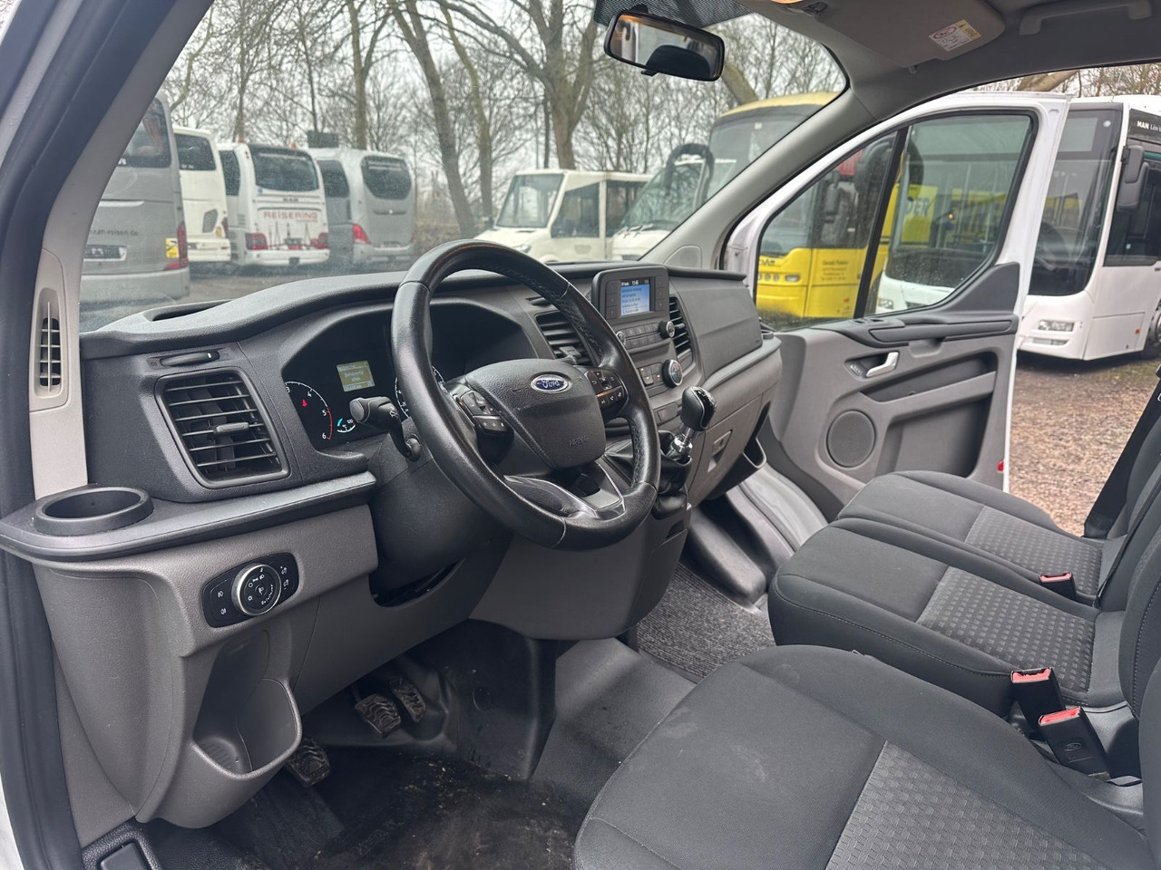 Ford Transit Custom (Klima*Euro 6) - Minibús, Furgoneta de pasajeros: foto 1 Ford Transit Custom (Klima*Euro 6) - Minibús, Furgoneta de pasajeros: foto 1