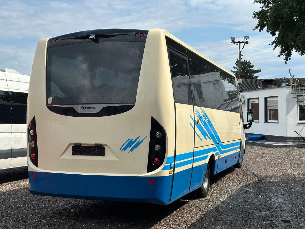 Iveco AN21 Atomic(MotorNeu*7.2t*Hecknied)Rapido Rosero - Minibús, Furgoneta de pasajeros: foto 2 Iveco AN21 Atomic(MotorNeu*7.2t*Hecknied)Rapido Rosero - Minibús, Furgoneta de pasajeros: foto 2