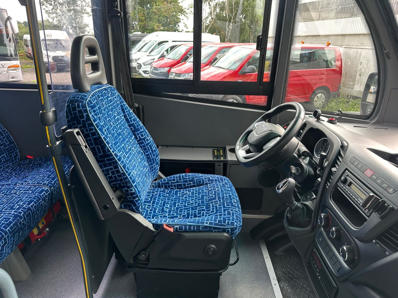 Iveco Rapido 70C18 (wenig Km*7.2t*33 Sitze) Rosero - Minibús, Furgoneta de pasajeros: foto 4 Iveco Rapido 70C18 (wenig Km*7.2t*33 Sitze) Rosero - Minibús, Furgoneta de pasajeros: foto 4