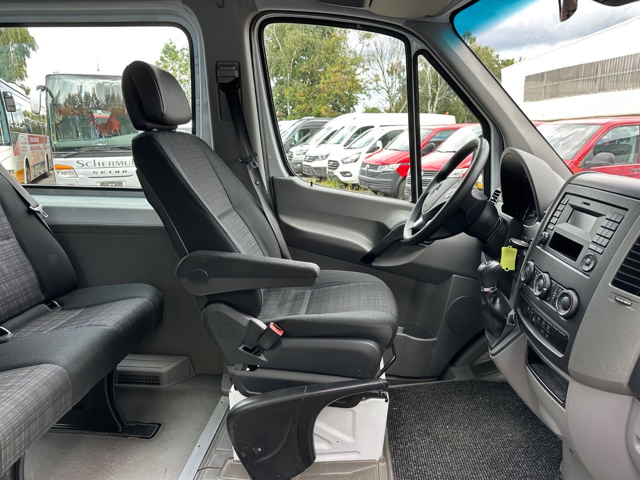 Mercedes-Benz Sprinter 313 CDi (DE*Klima*3,2t) - Minibús, Furgoneta de pasajeros: foto 4 Mercedes-Benz Sprinter 313 CDi (DE*Klima*3,2t) - Minibús, Furgoneta de pasajeros: foto 4