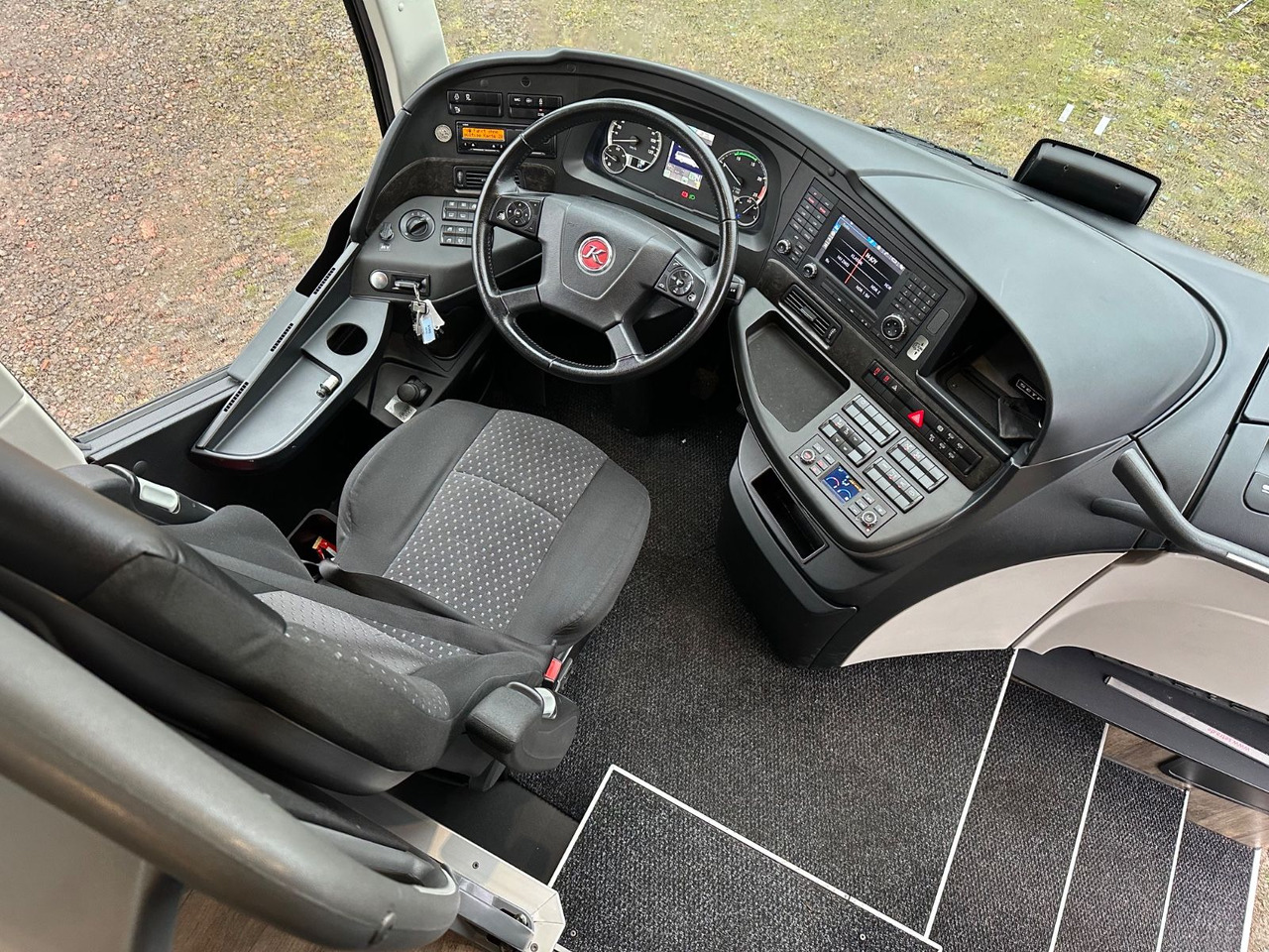 Setra S 515 HD (12.30 M*DE-Bus*TOP) - Autocar: foto 5 Setra S 515 HD (12.30 M*DE-Bus*TOP) - Autocar: foto 5